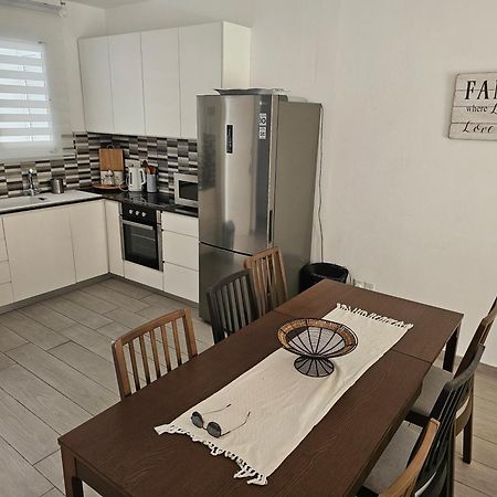 Zom Holiday Apartment Paphos Eksteriør bilde